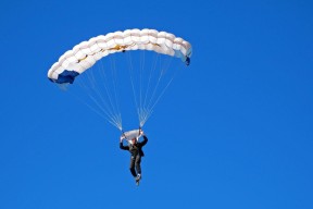 乐鱼体育直播在线-中国篮球社区APP上线整合赛事信息与球迷社交互动空间，中国篮球协会网站