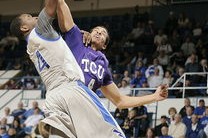 乐鱼体育登录入口-五大联赛是否推动球员通过站位节奏学习适应战术切换，五大联赛地位