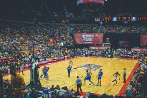 乐鱼体育app官方入口-数据分析是否能取代传统篮球直觉，篮球数据分析师