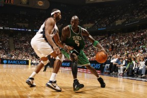 乐鱼体育官网-高命中率球员是否应更多控制节奏，命中率高的球员