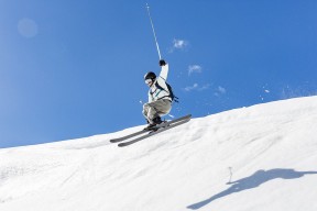 乐鱼体育app官网-电竞战术研讨会议频繁加强团队战斗思维，电竞战队训练计划