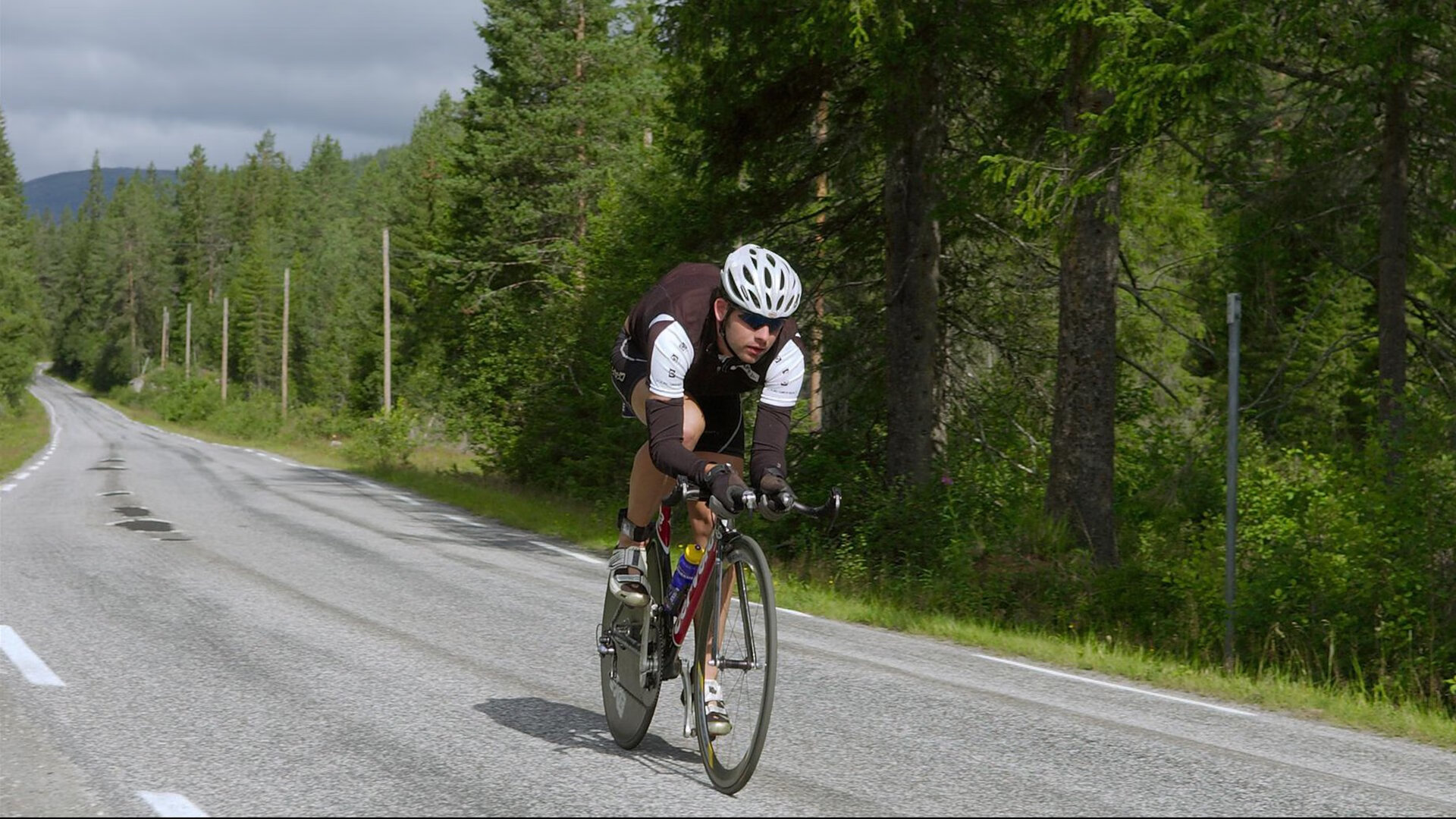 弗兰:他出色的防守能力让全黑队在面对强敌时能够稳扎稳打,弗兰实力